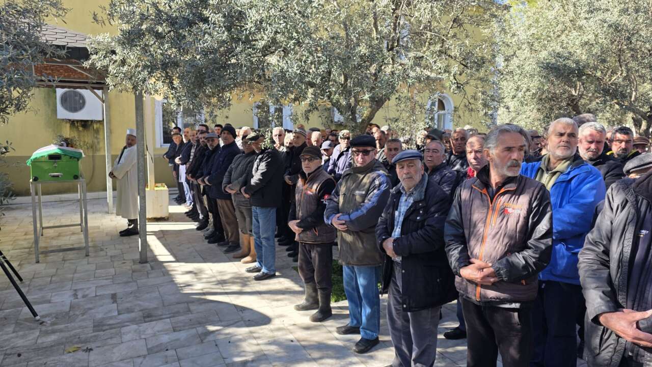 Atatürk’ü Görmüş ‘Düğereğin Çınarı’ Fikriye Sol, Son Yolculuğuna Uğurlandı 1